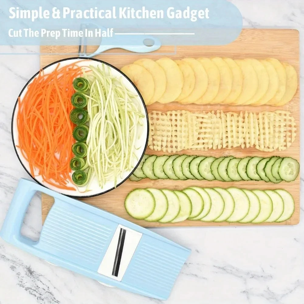 Multifunction vegetable chopper with blades